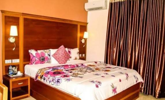 Deluxe room 1
