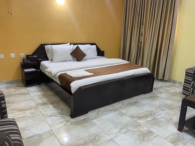 Continental Suites I 1
