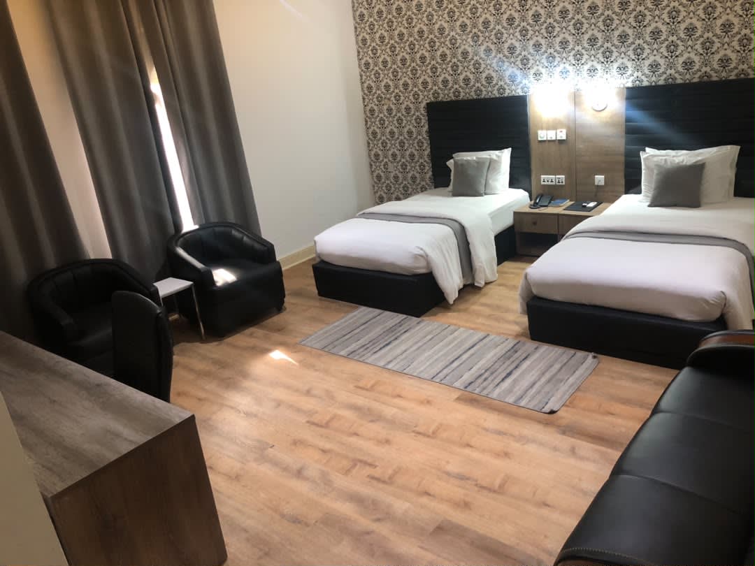 Executive deluxe double bed 1