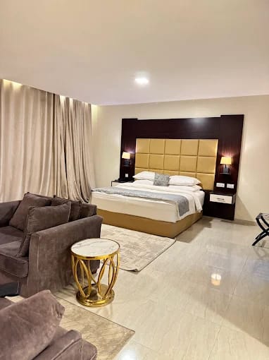 Deluxe Room 1