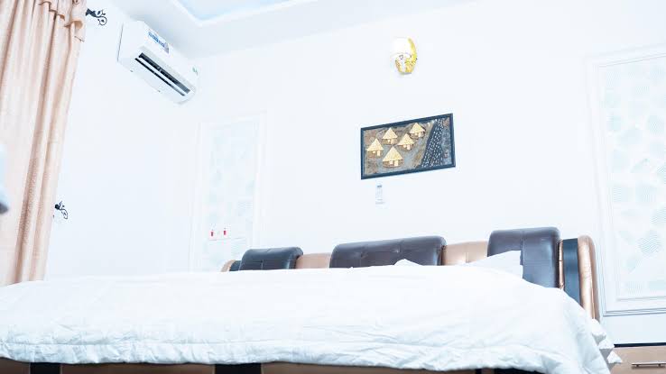 Suite 1