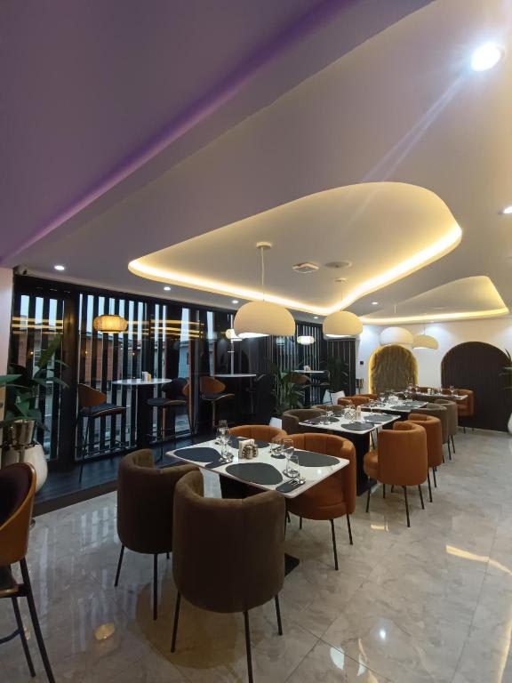 Diamond Suite 1