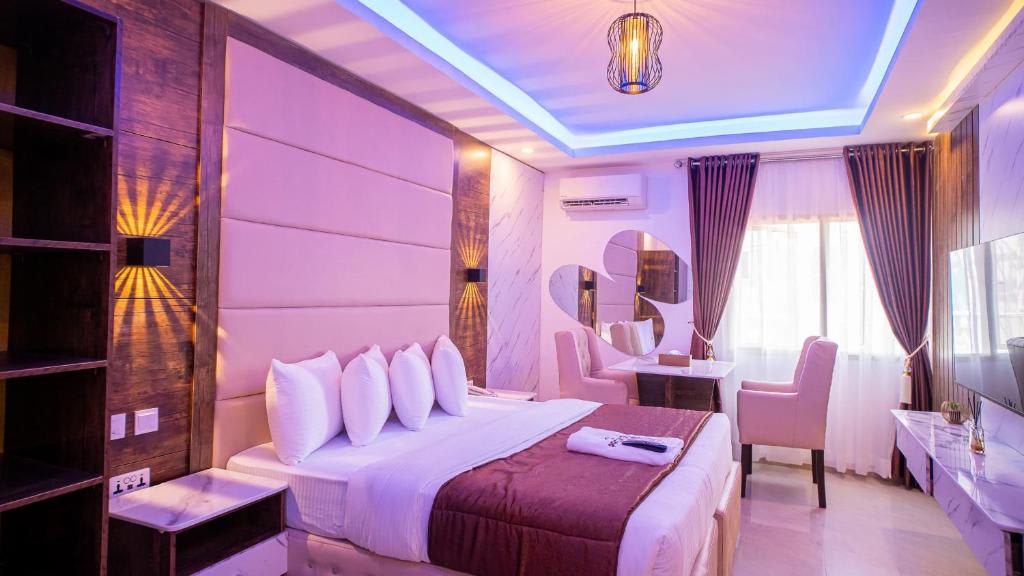 Suite 1