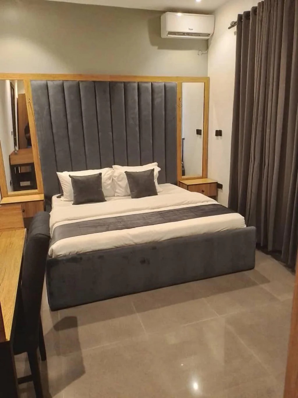Deluxe Room 1
