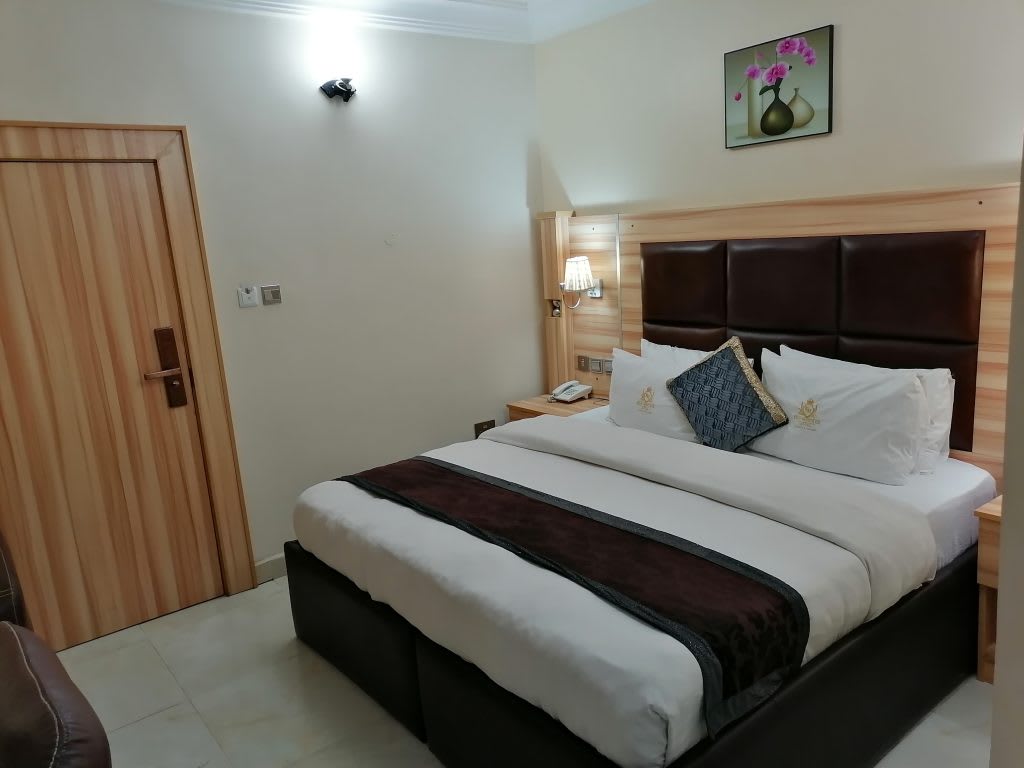 Premier Suite 1