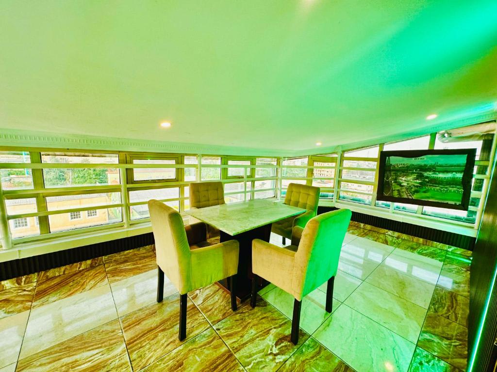 2 Bedroom 1
