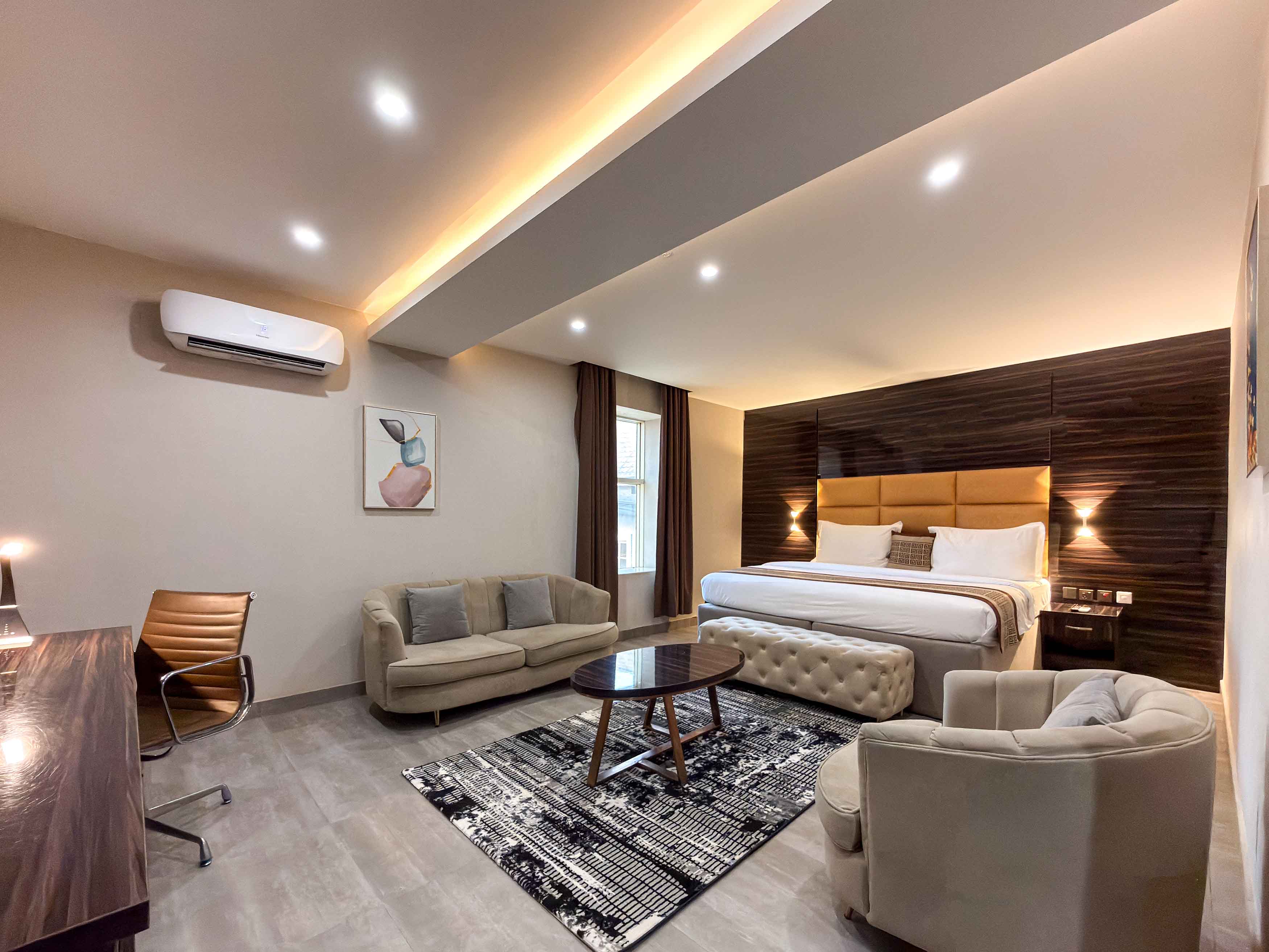 Premium Suite 1