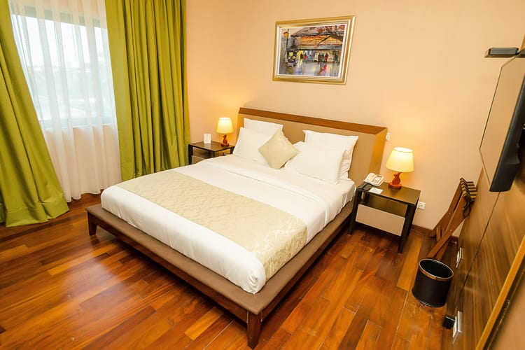 Noble Room 1