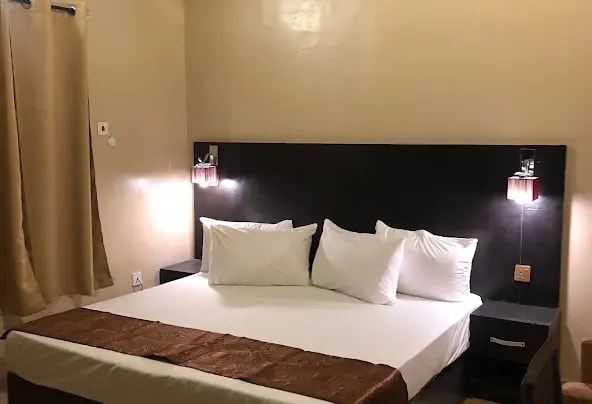 Exquiste Deluxe 1