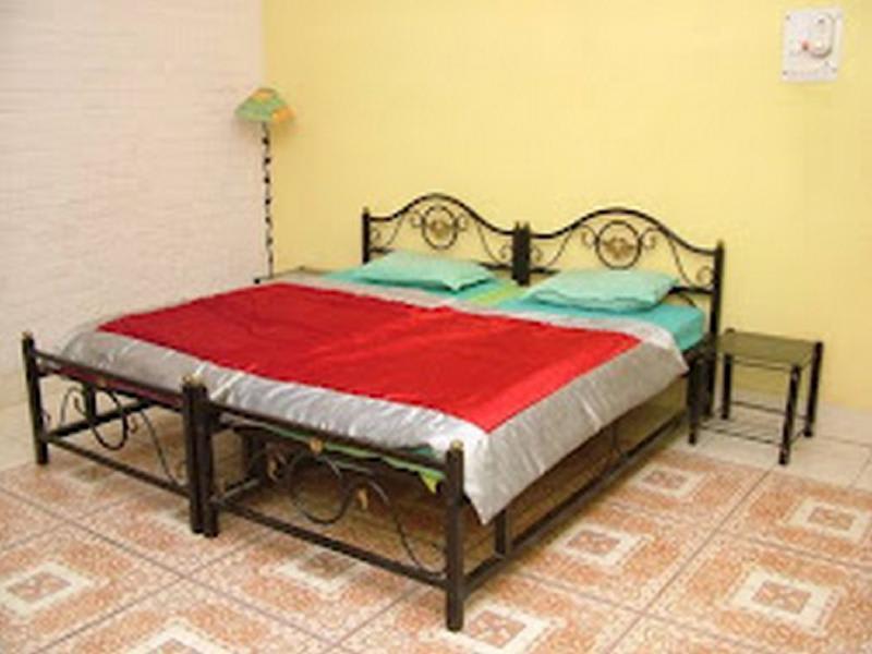 Deluxe (main & annex) 1