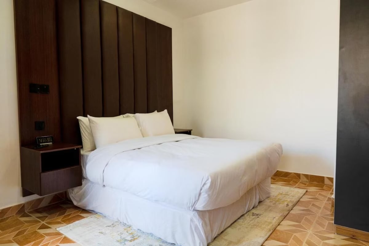 1 Bedroom Apartments (Deluxe) 1
