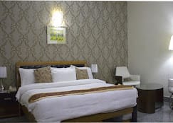 Executive Room 1