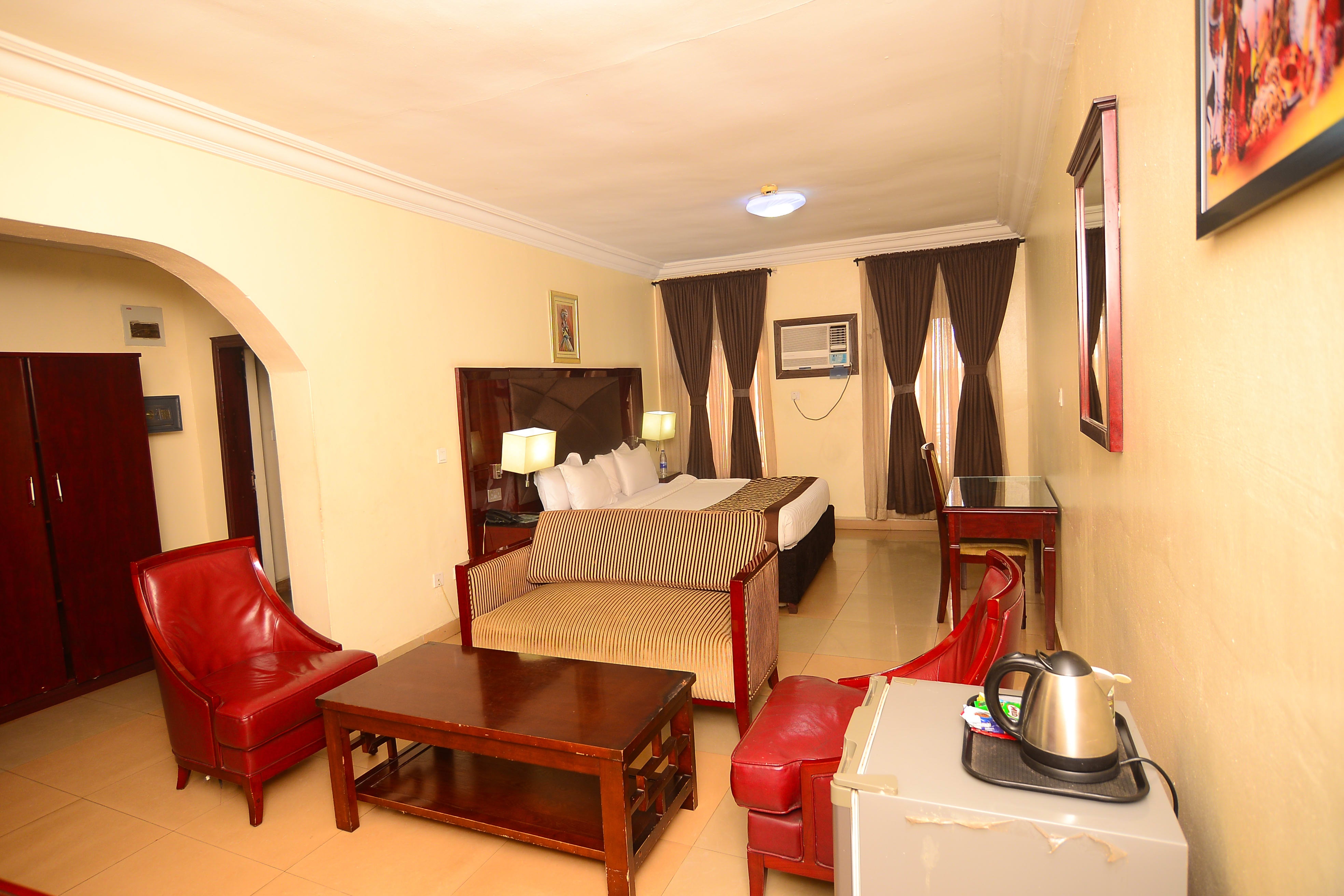 Mini Suite 1