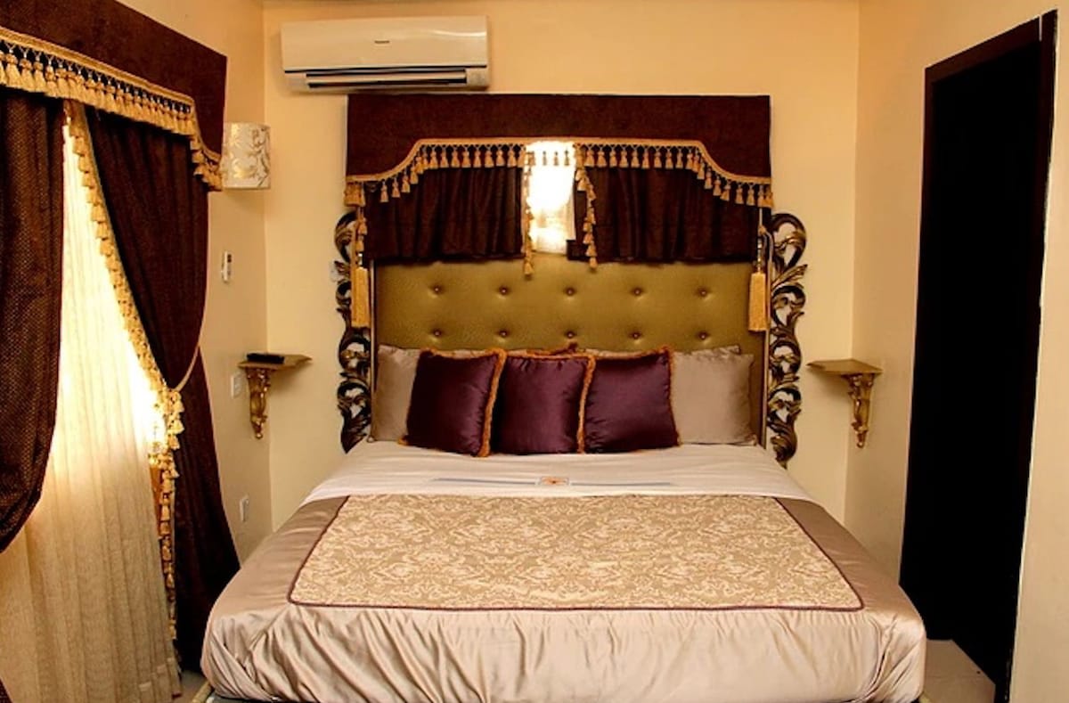 Platinum suite 1