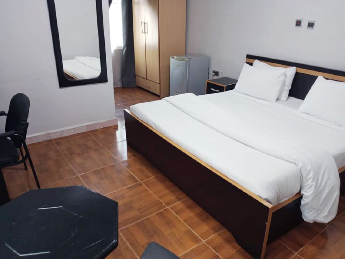 Deluxe Room 1