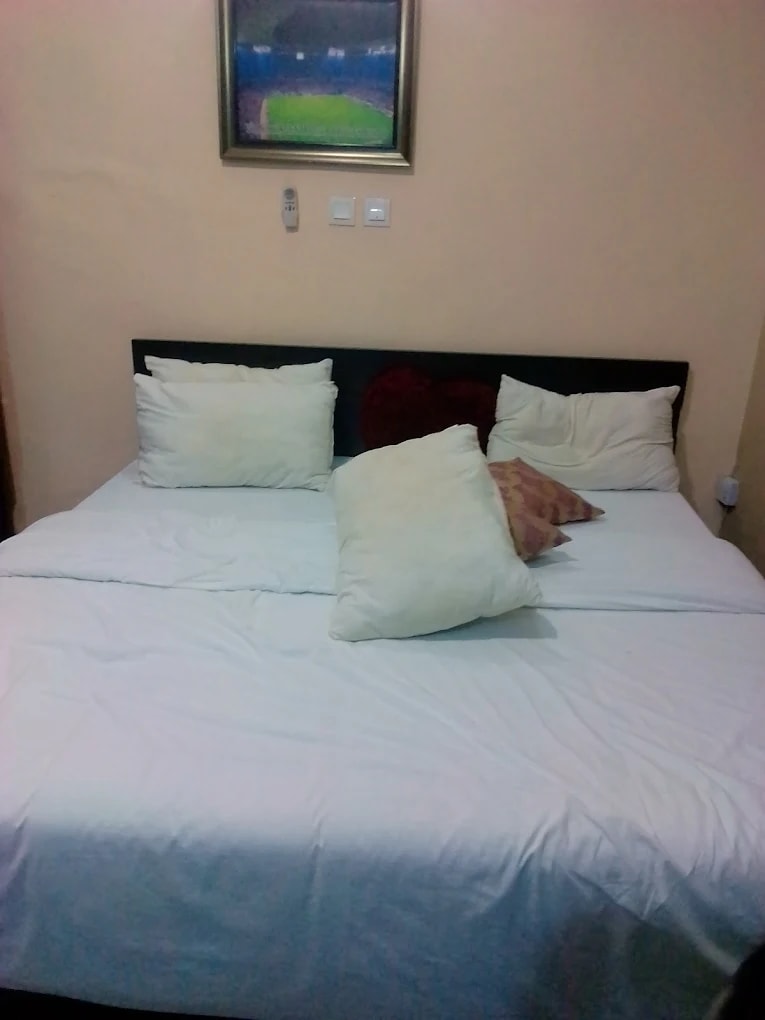Studio (Minimum of 5 Nights) 1