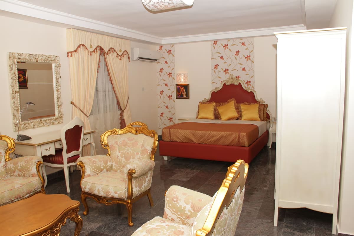Diamond suite 1