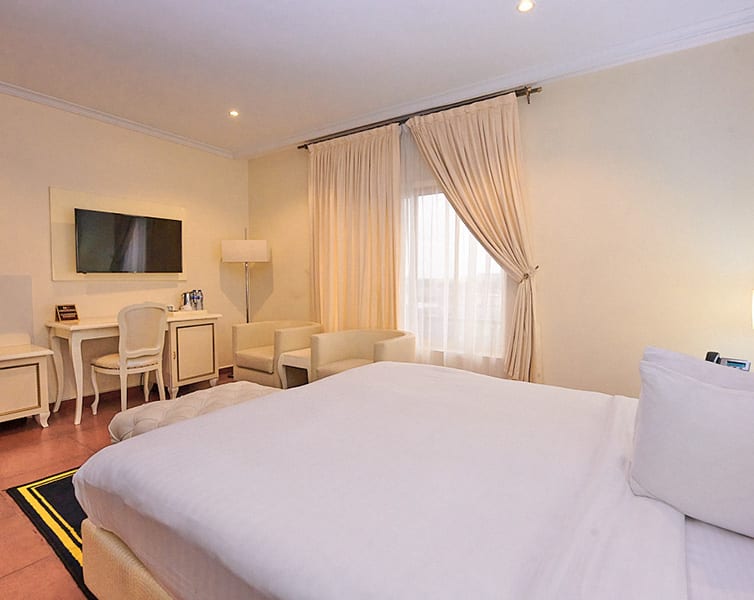 Deluxe Room 1