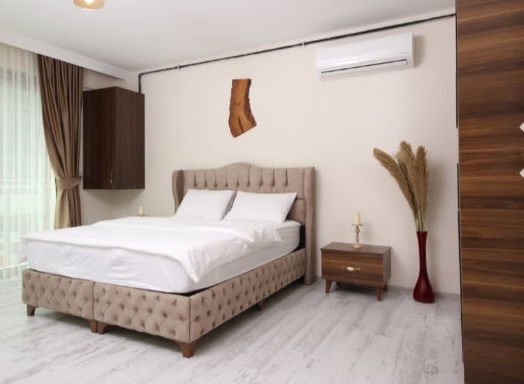 Luxury Suite 1