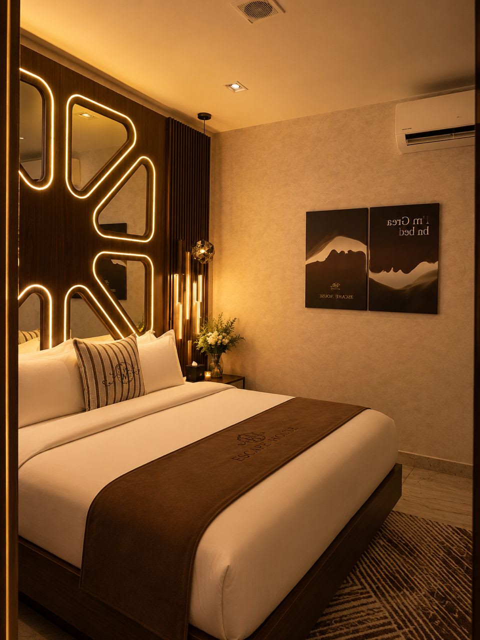 Gold Room 1