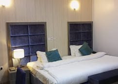 Twin Room 1