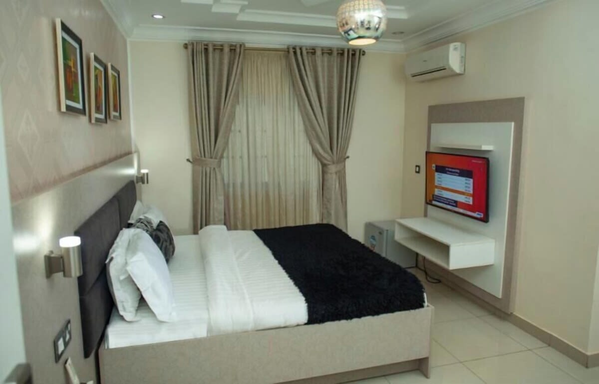 Presidential Suite 1 1