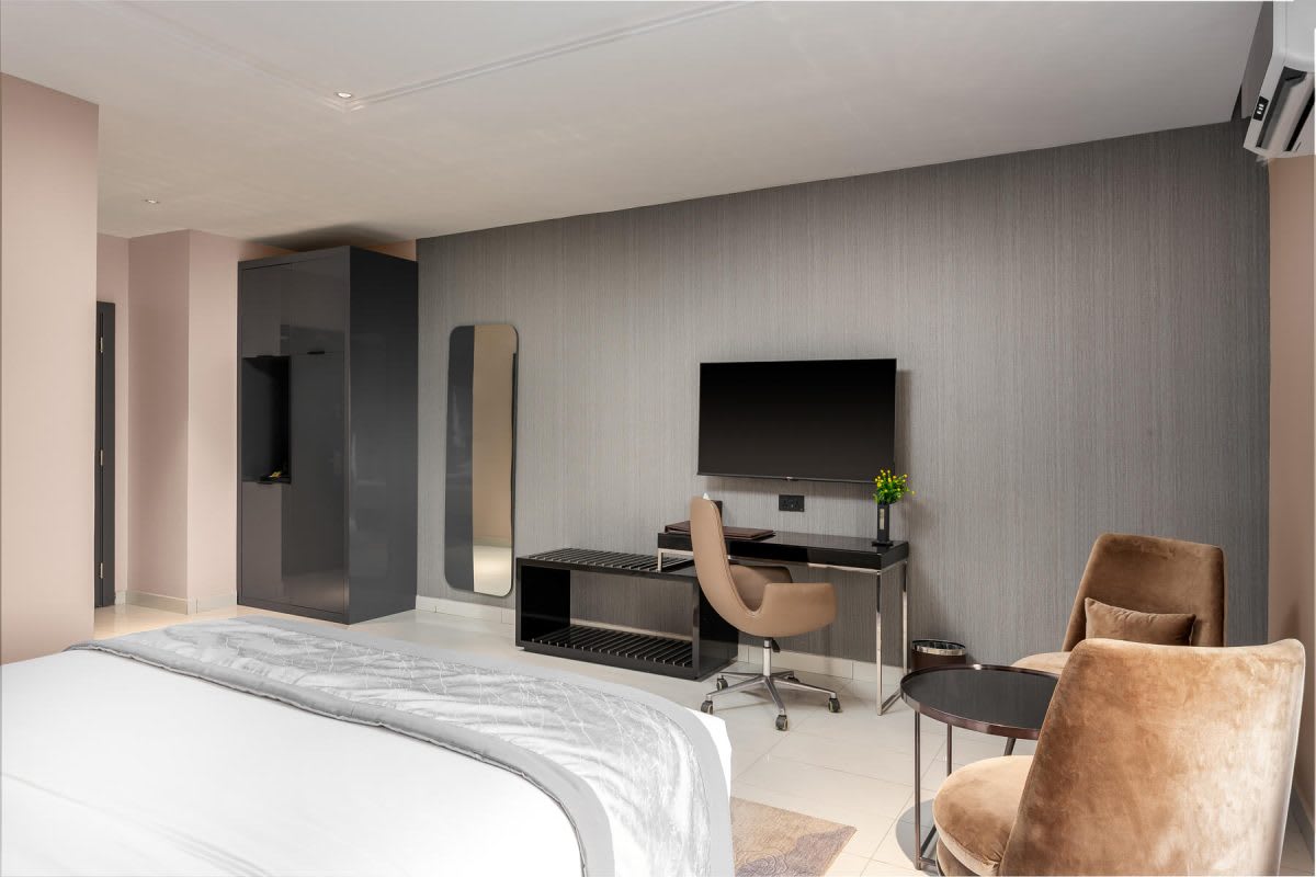 Admiralty Deluxe Room 1