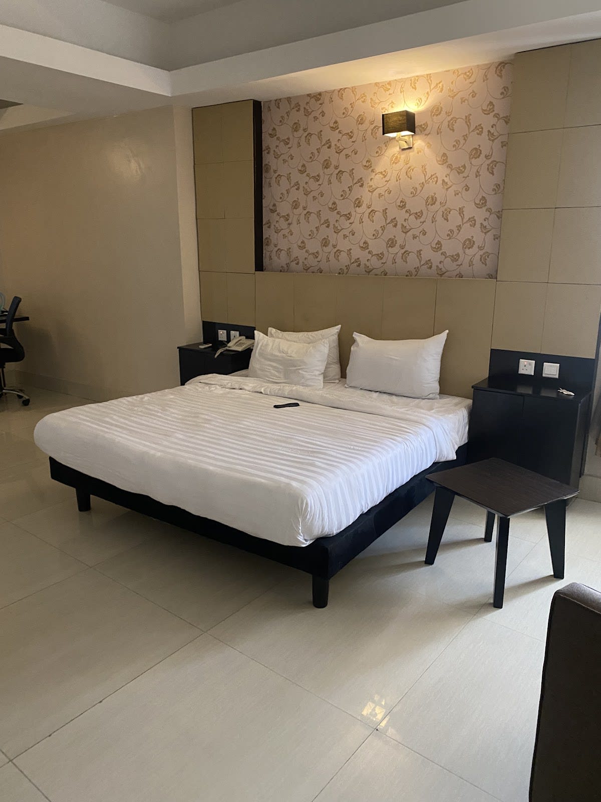 Twin Bedroom 1