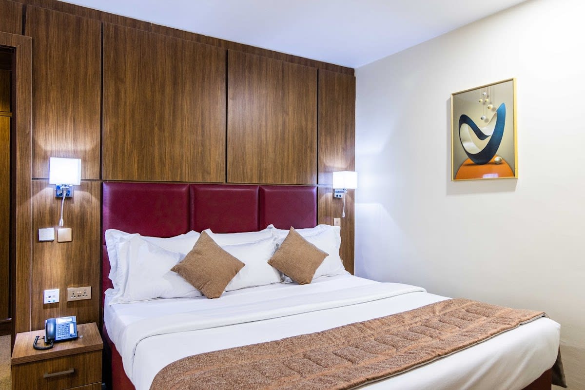 Executive Suite 1