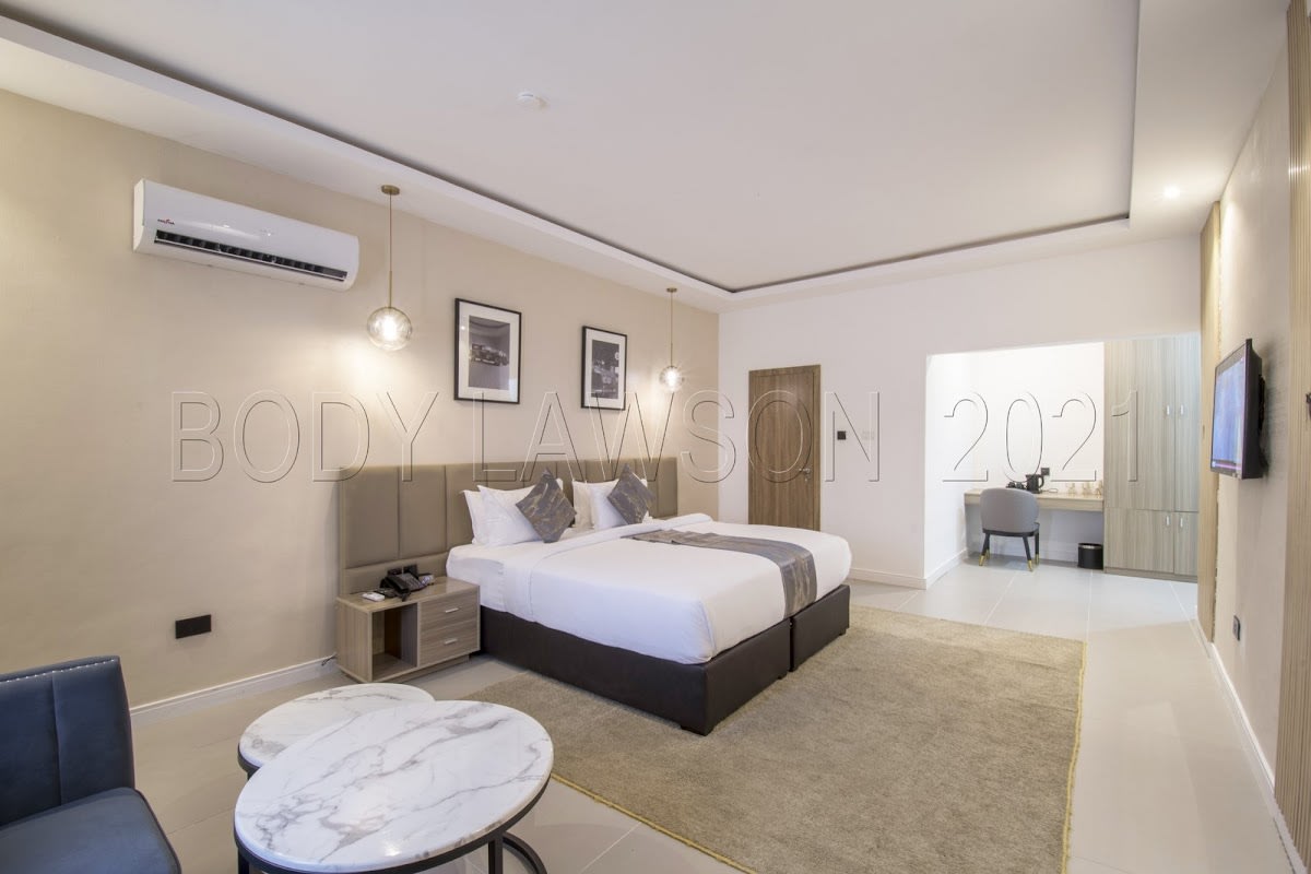 Signature Executive 1