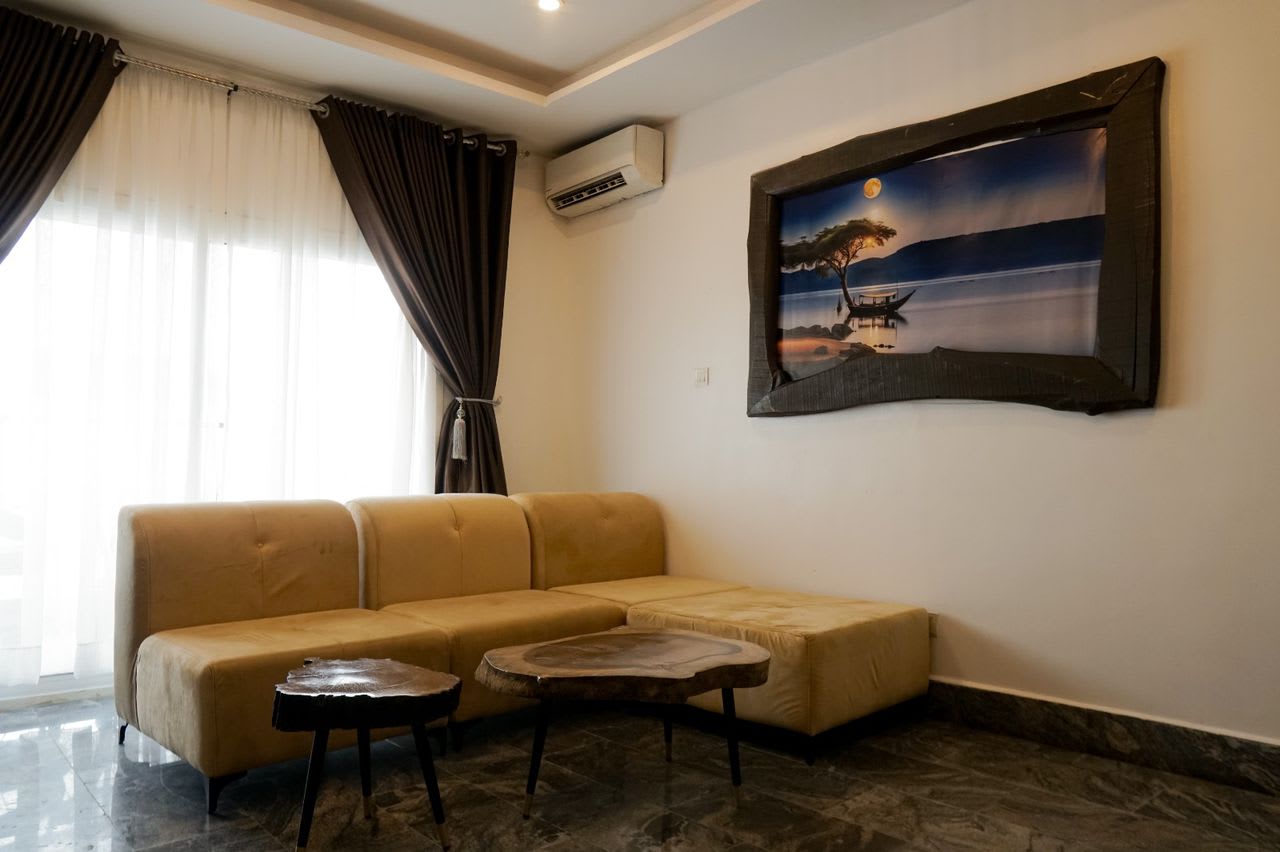 Executive Suites 1