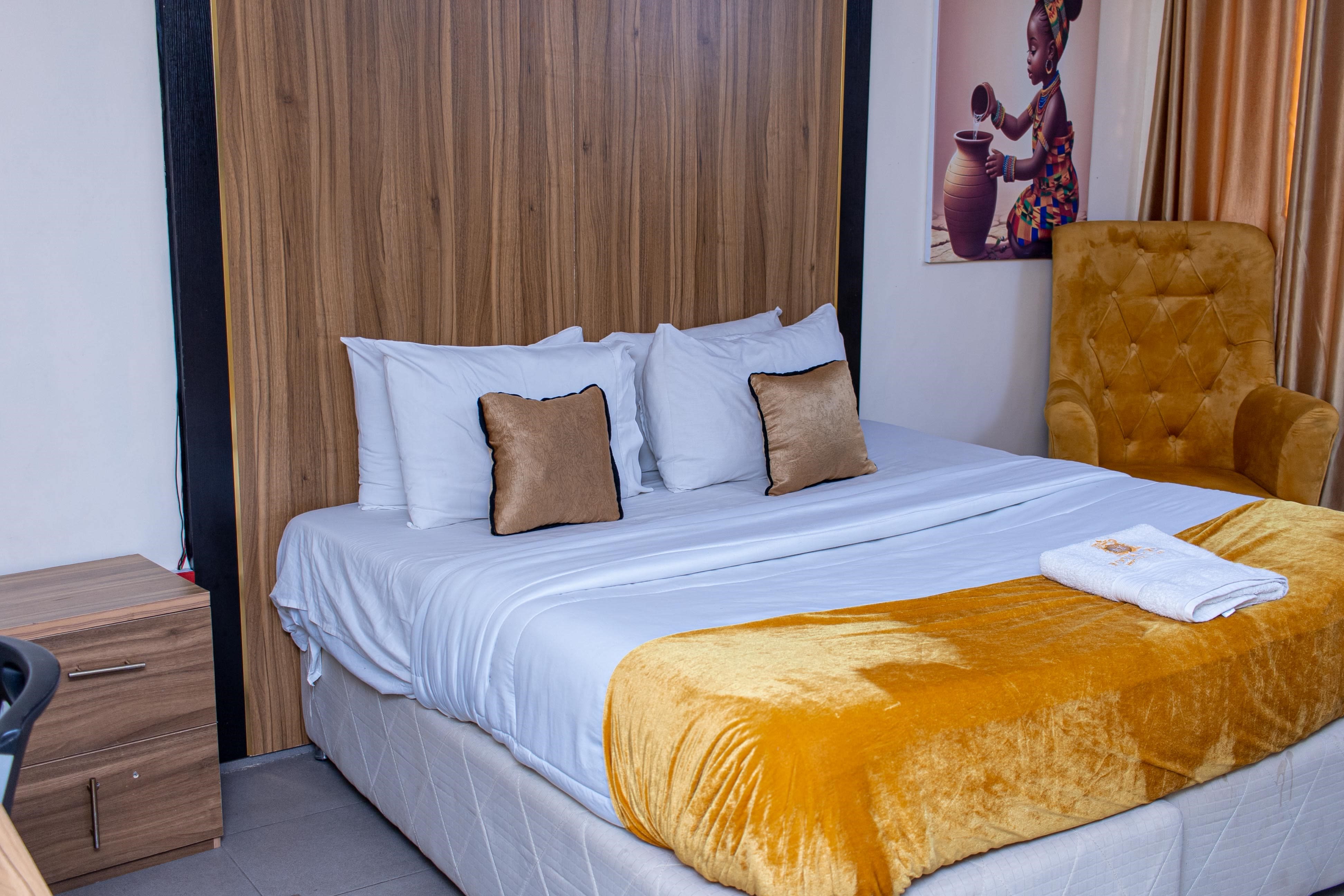 Royal Room 1