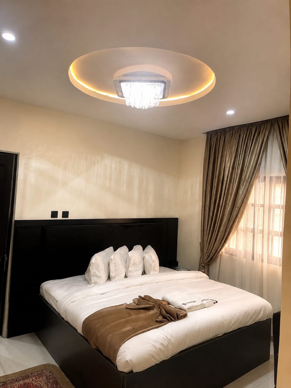 Platinum Suite 1