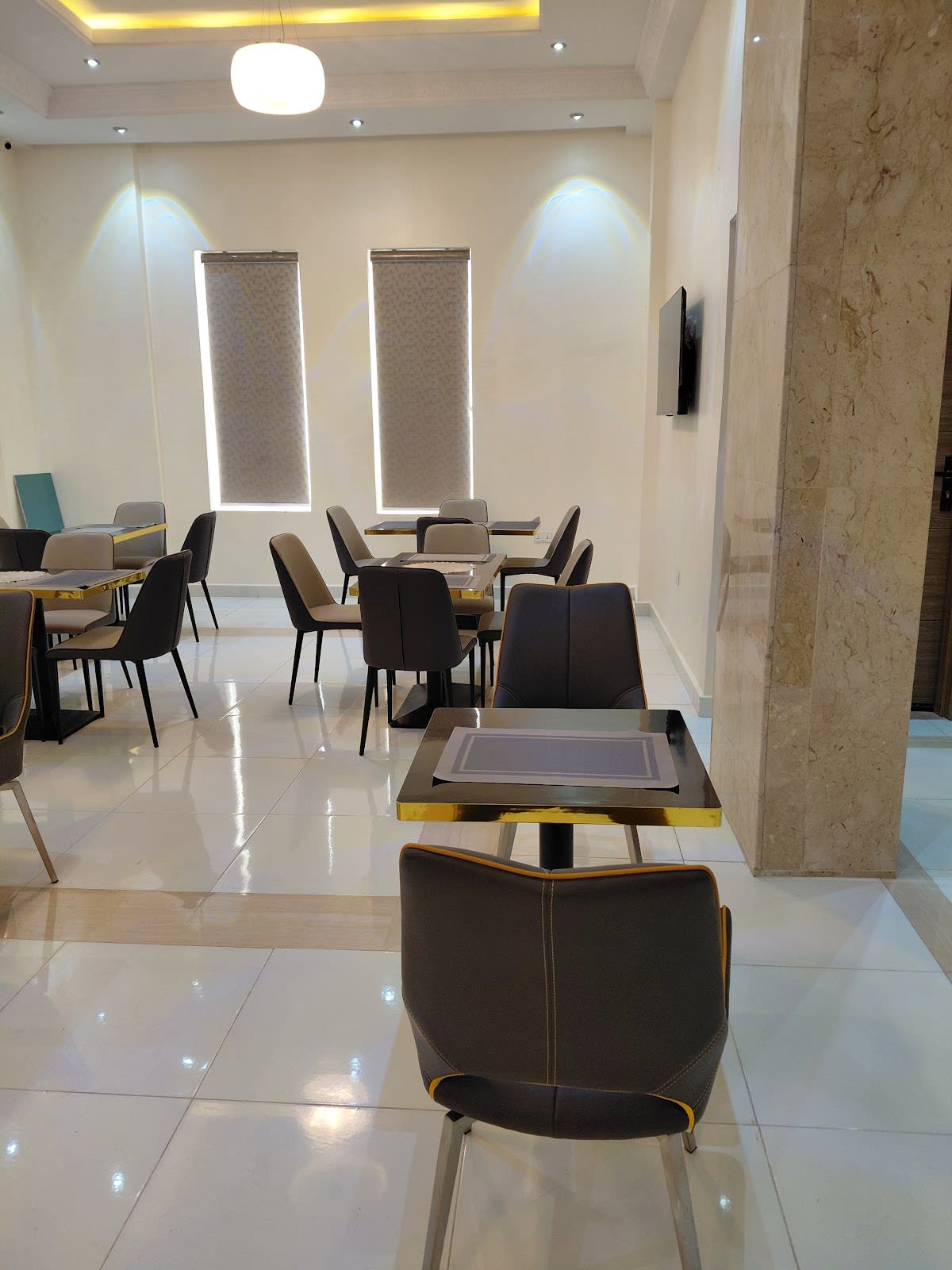 Suite 1