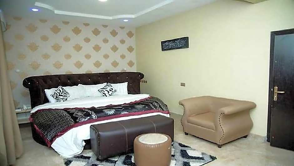 Pavilion Suite 1
