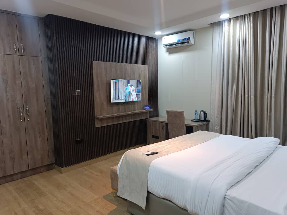 Executive Room 1