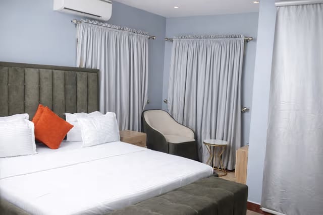 Mahogany Room 1