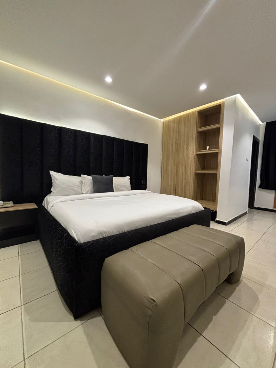 Deluxe Room 1