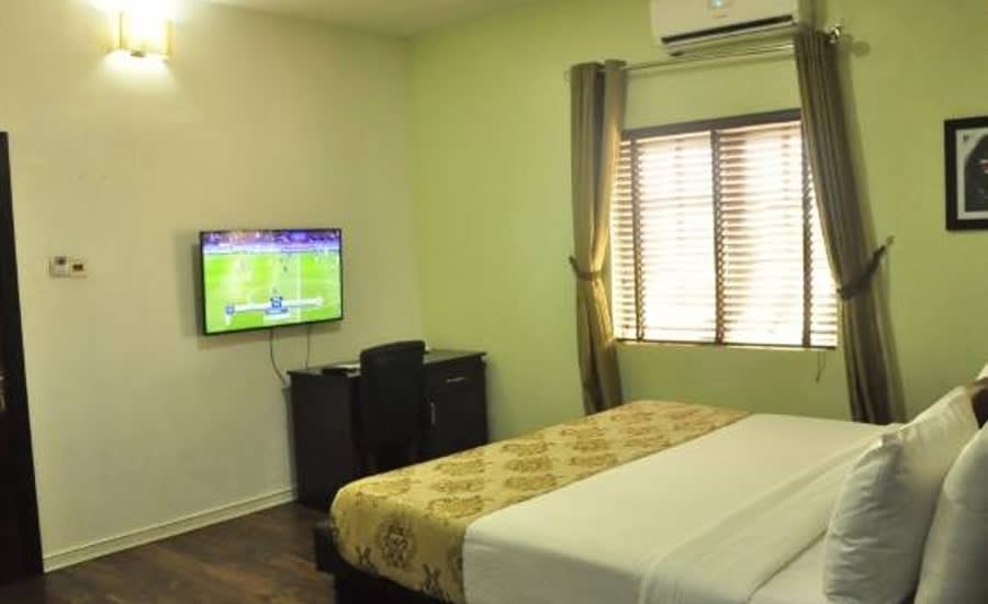 One Bedroom Suite 1