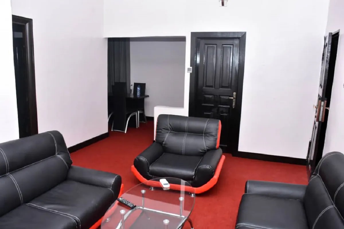 Executive Suite 1