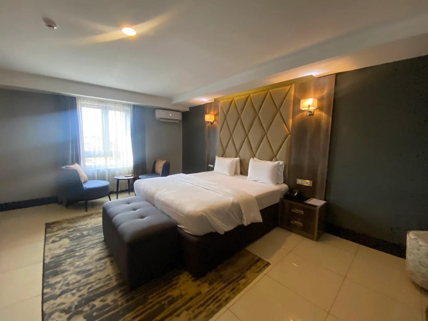 Deluxe Room 1