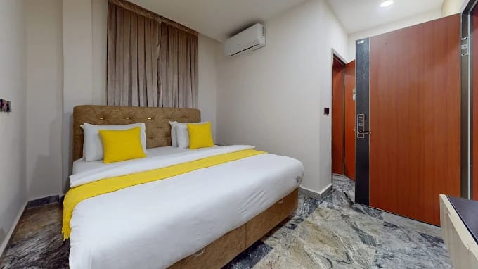 One Bedroom  Master 1