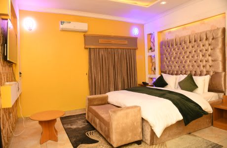 Signature Suite 1