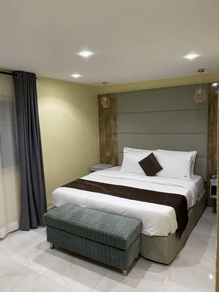 Executive Suite 1