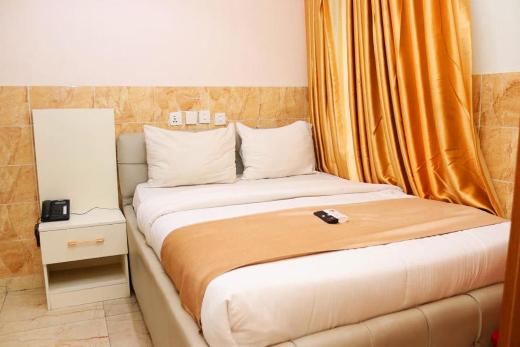 Single Room 1