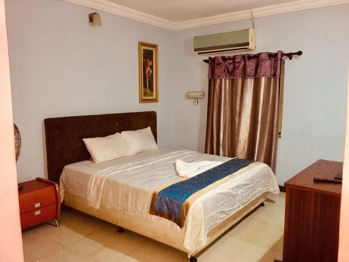 Executive Room 1