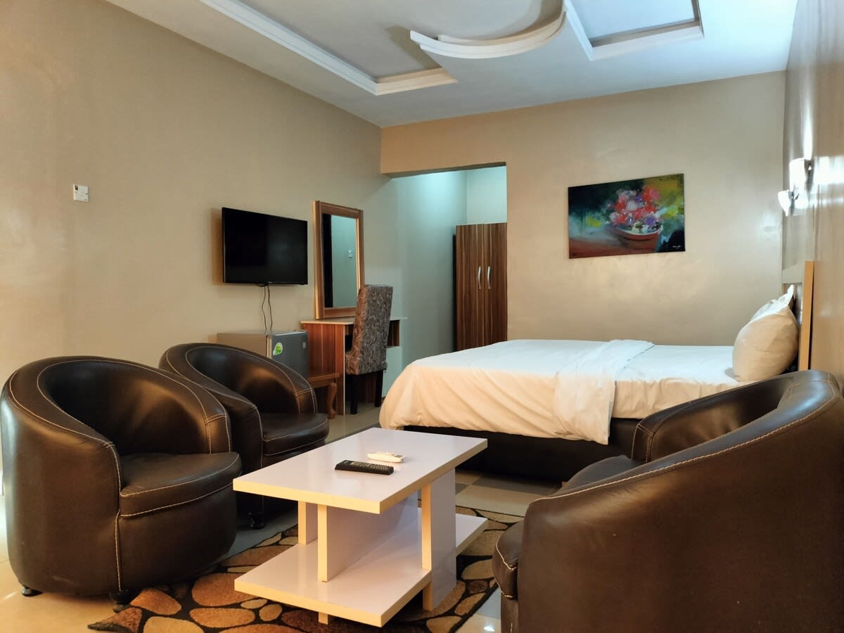 Executive Suite 1