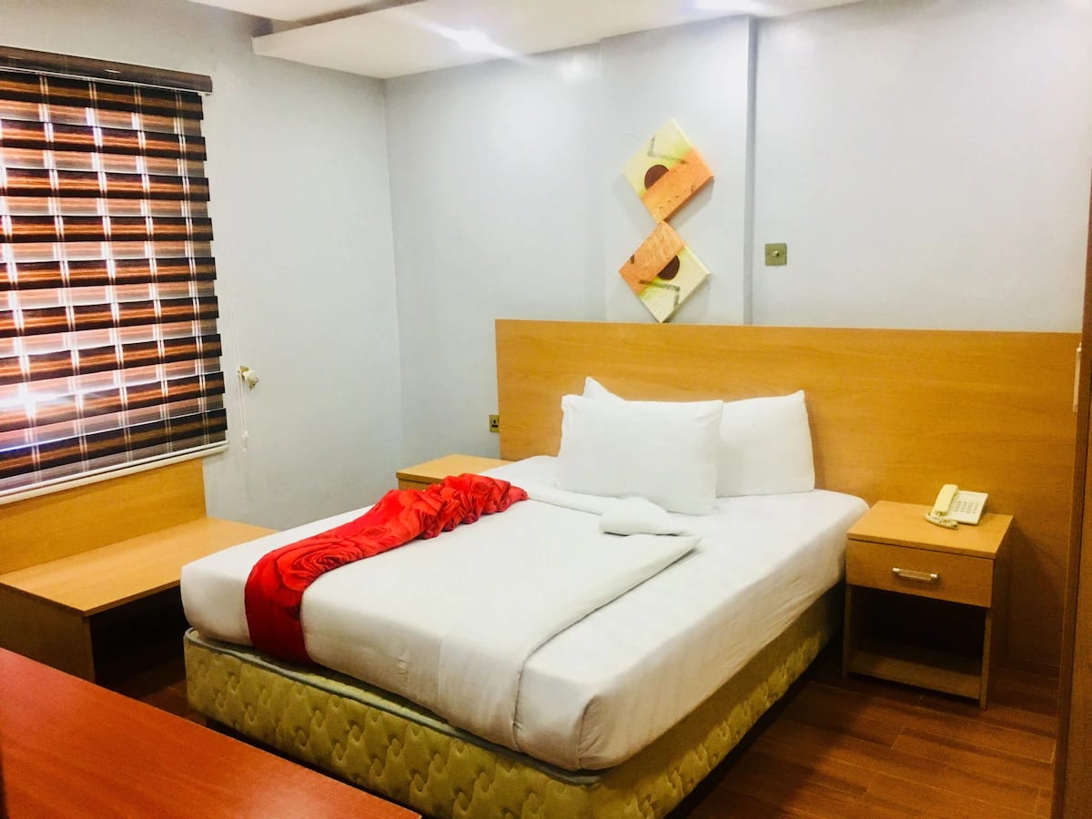 Apartment 6 1
