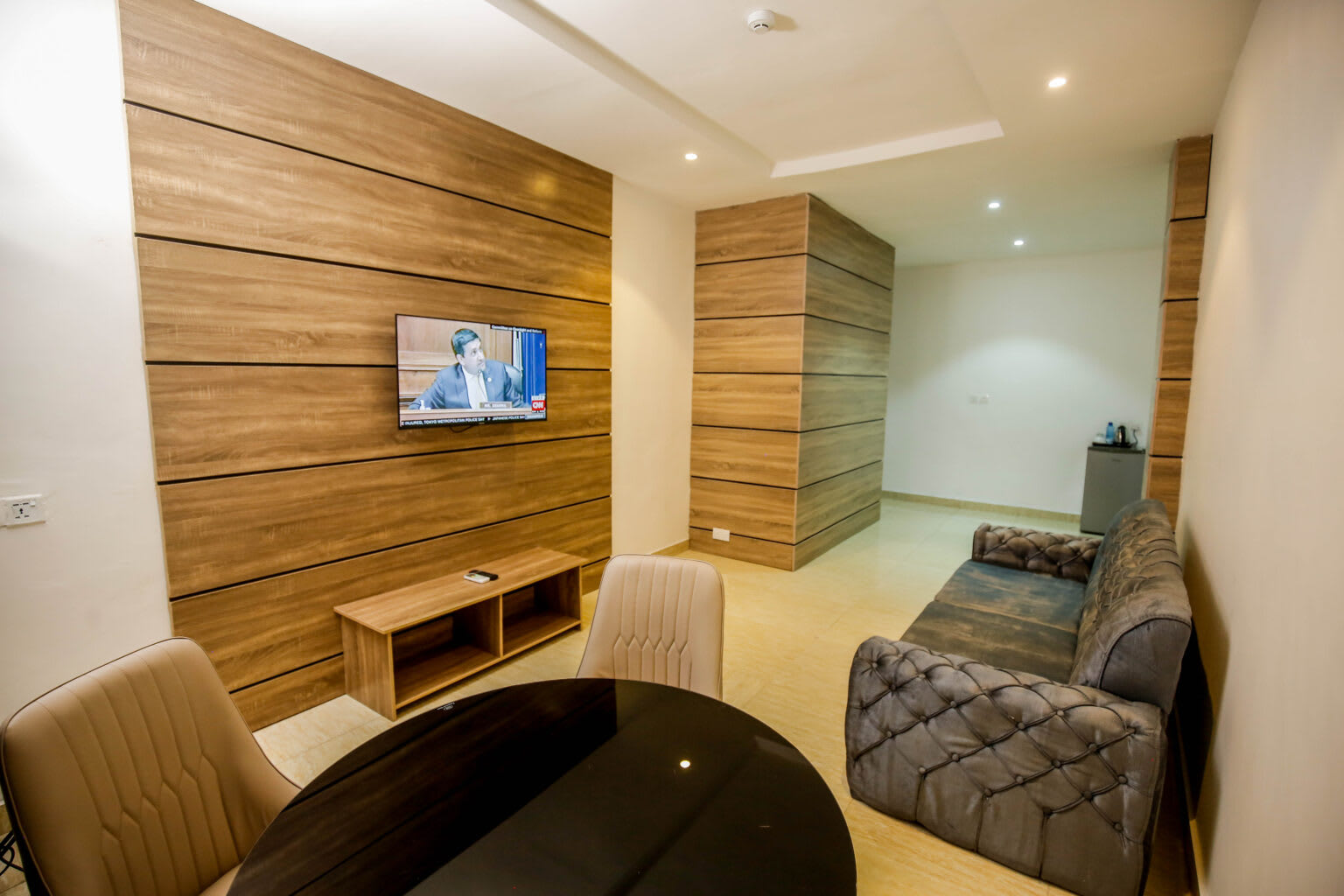 Deluxe Suite 1