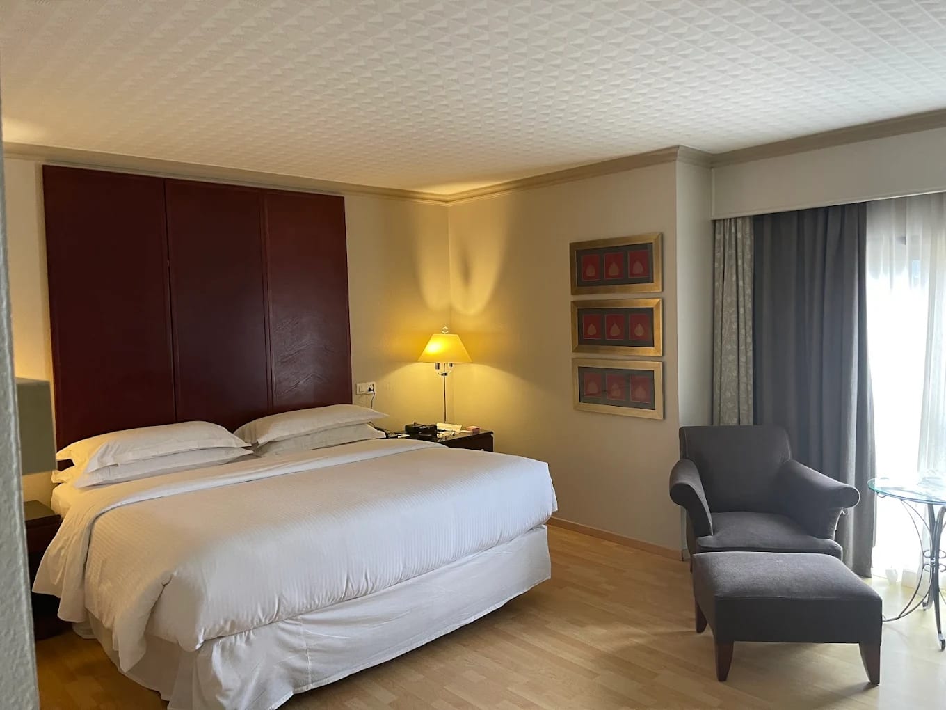 Executive Suite (Apartment) 1